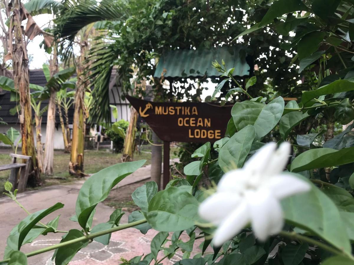 Mustika Ocean Lodge Gili Air Kültér fotó