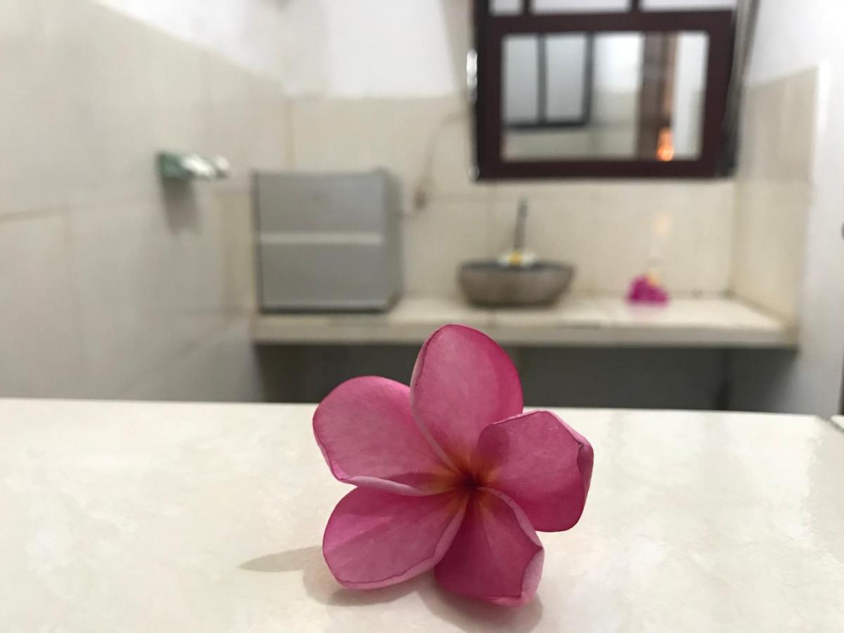 Mustika Ocean Lodge Gili Air Kültér fotó