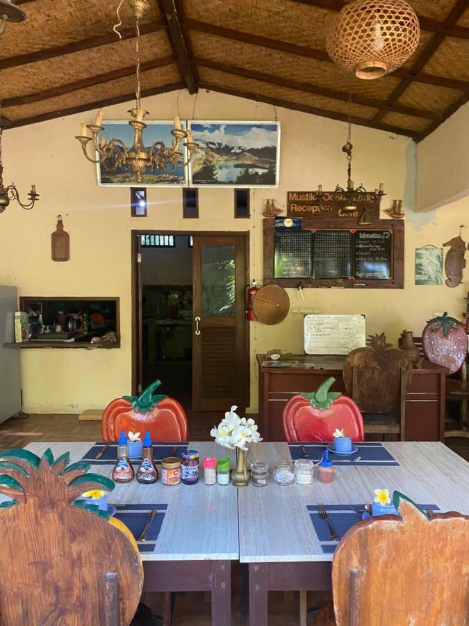 Mustika Ocean Lodge Gili Air Kültér fotó