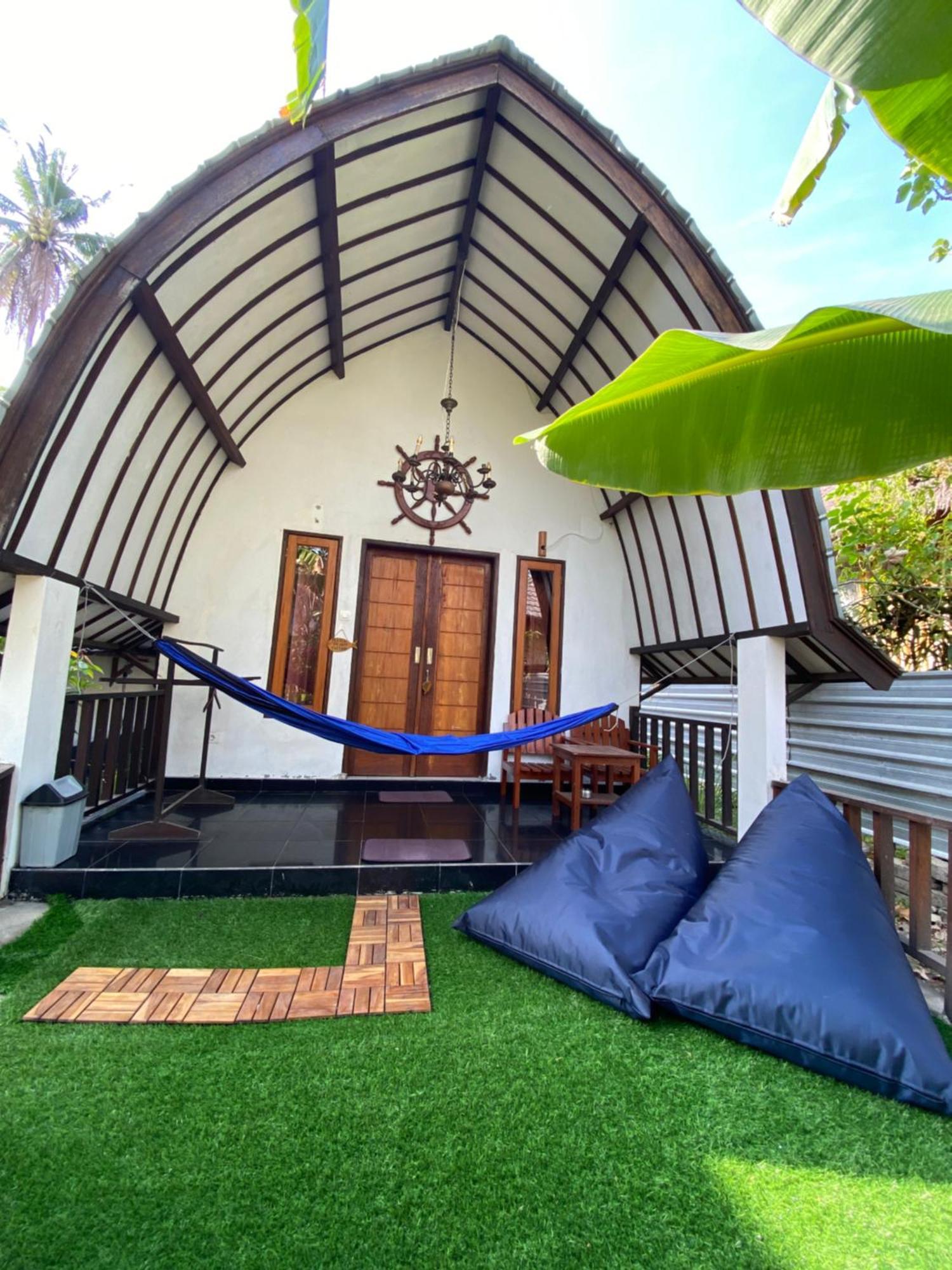 Mustika Ocean Lodge Gili Air Kültér fotó