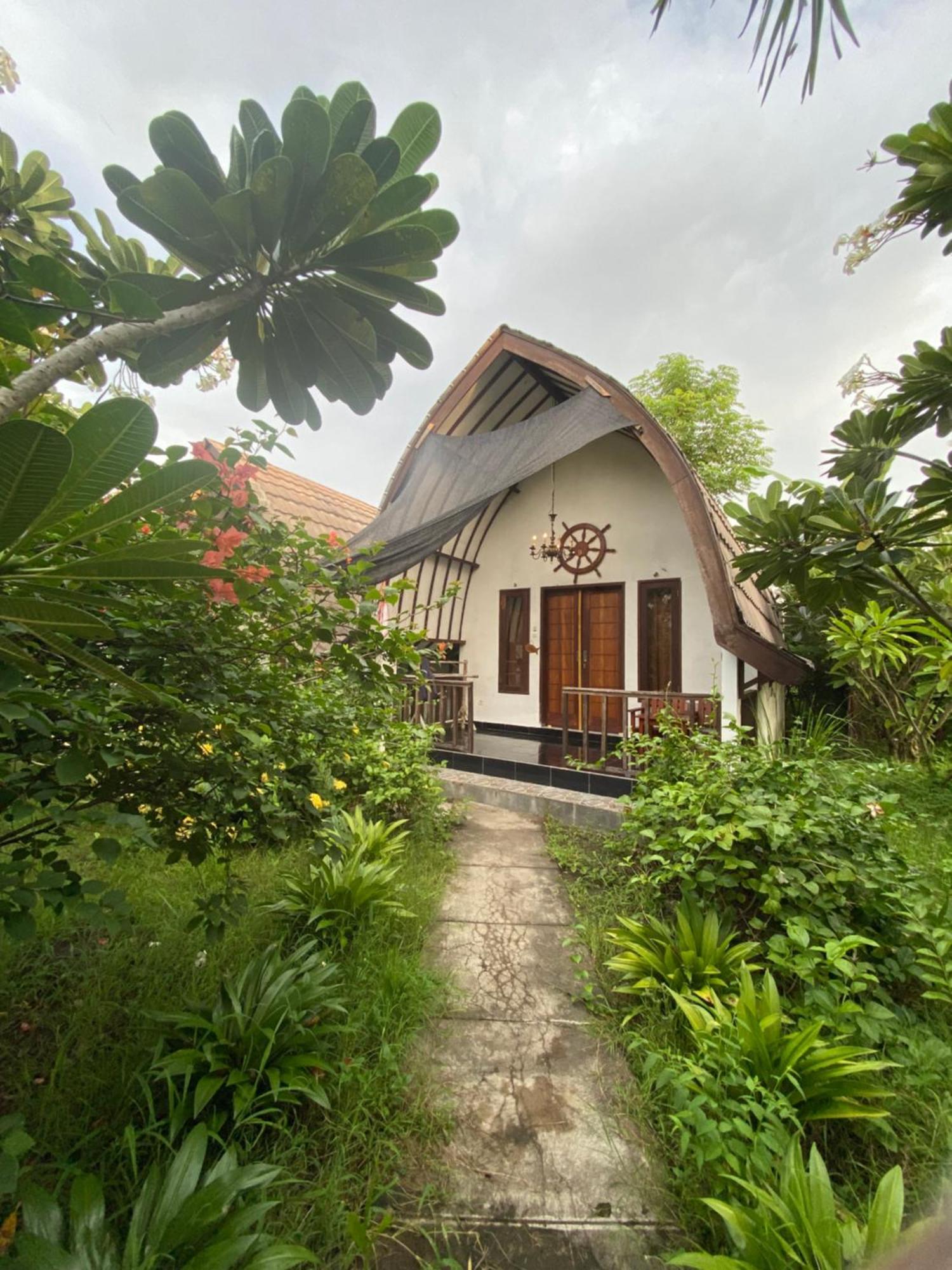 Mustika Ocean Lodge Gili Air Kültér fotó